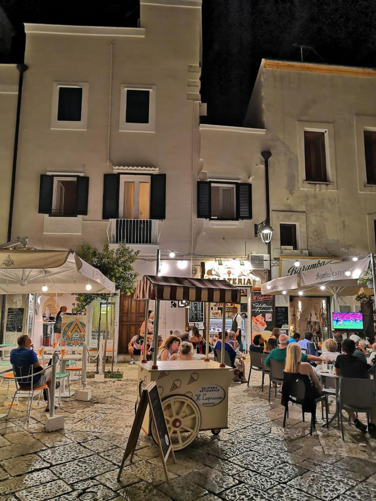 Casadria - Appartamento Nel Centro Storico Vicino Al Mare Monopoli Exterior foto